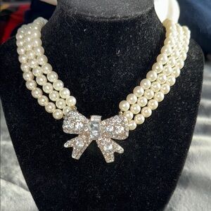 Preloved Box Tie Pearl n rhinestones necklace worn only one no tarnish.